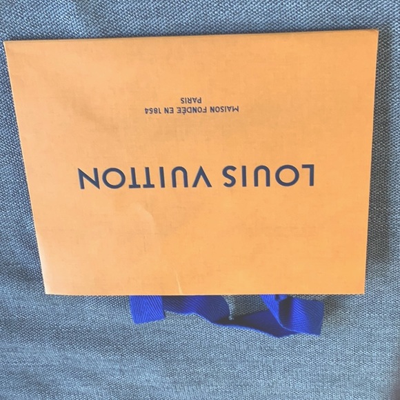 Louis Vuitton shipping bag small - Picture 1 of 1